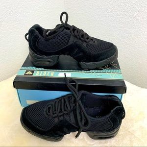 BLOCH Dance shoes size 6 GENTLY WORN